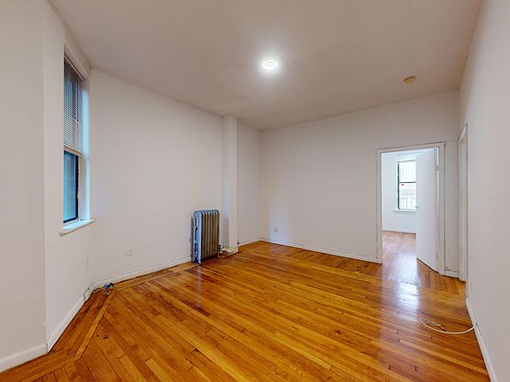 2nd image of 204 W 81st St #12