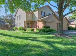 312 Cromwell Ct, Westmont, IL 60559