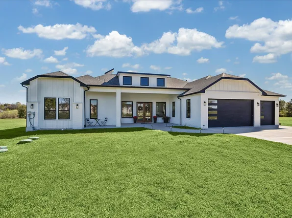 11693 Grandview Dr, Montgomery, TX 77356