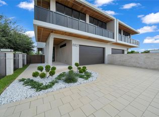 8821 S West 56th St, Miami, FL 33165