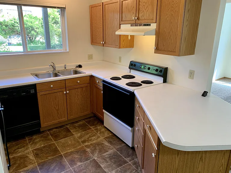 323 Janet St #1 — Photo 18