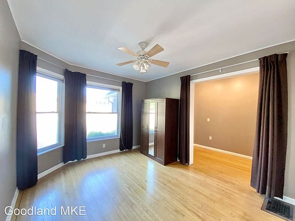 3rd image of 1934 N Oakland Ave #1