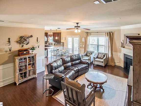 3rd image of 101 Blue Danube Dr