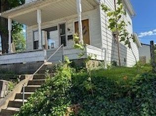 228 E Main St, Crooksville, OH 43731