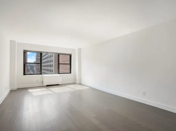 120 East 34th Street image 1 of 8