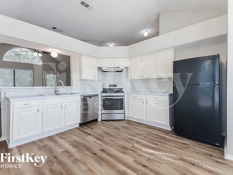 701 Long Hill Ct — Photo 8