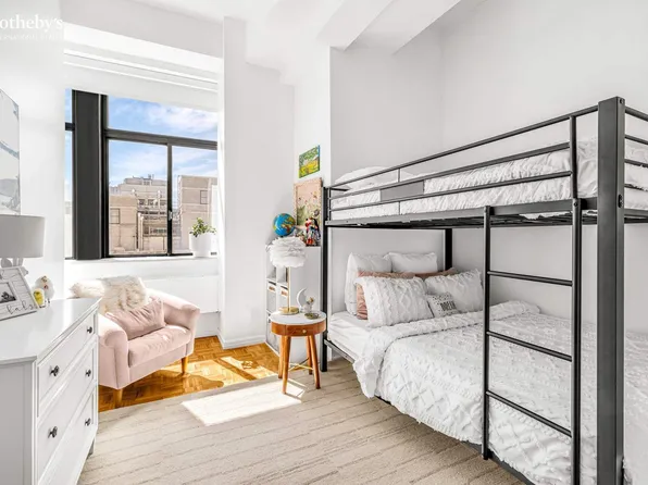 310 East 46th Street image 7 of 11