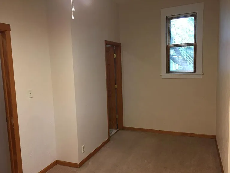 2115 Hughitt Ave — Photo 4