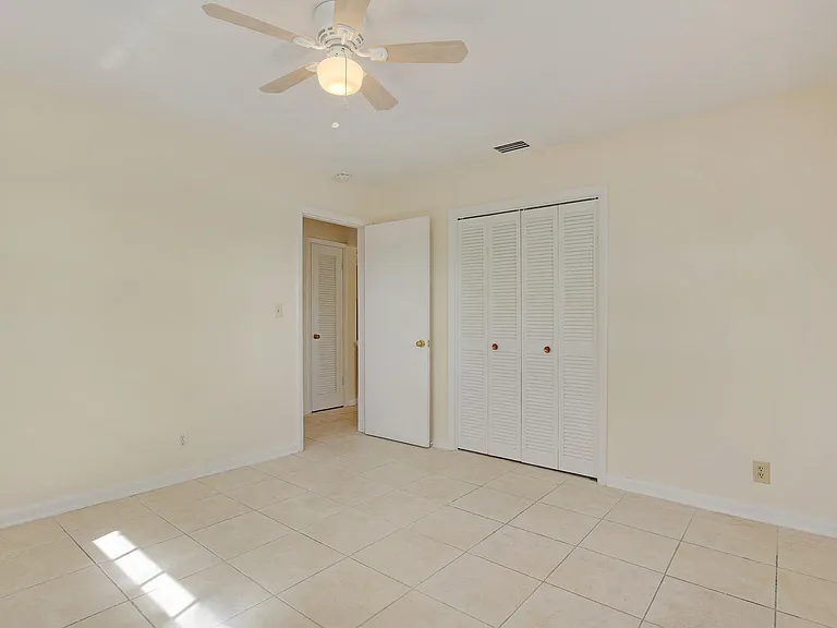 533 W Jasmine Dr #B — Photo 9
