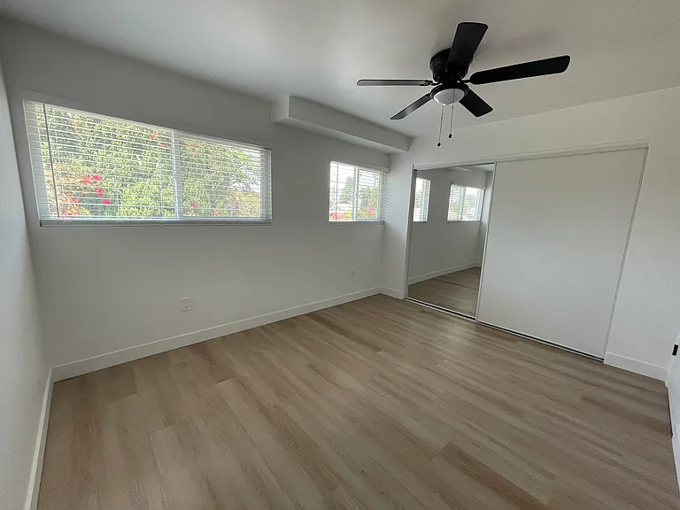 2227 E Joana Dr #D — Photo 12