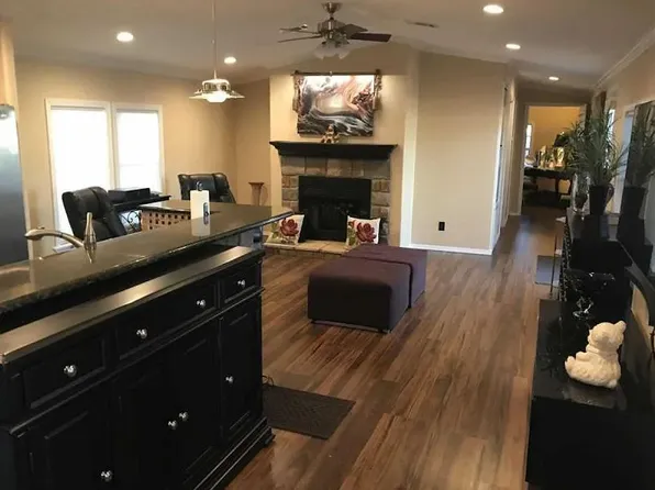 1156 E State Highway 121 Trailer 14, Lewisville, TX 75057