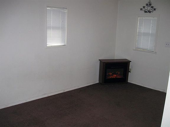 3rd image of 609 10th St