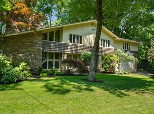 62 Oak Hill Rd, Worcester, MA 01609