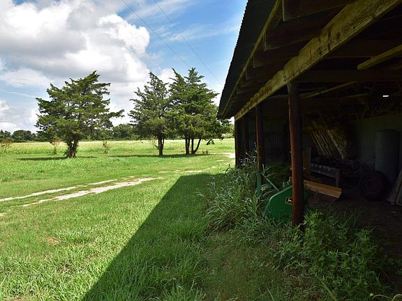 4th image of 1380 County Road 328
