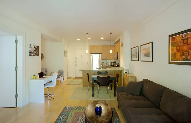 Rented by R New York | media 84