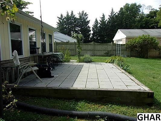 2nd image of 605 Sunset Dr