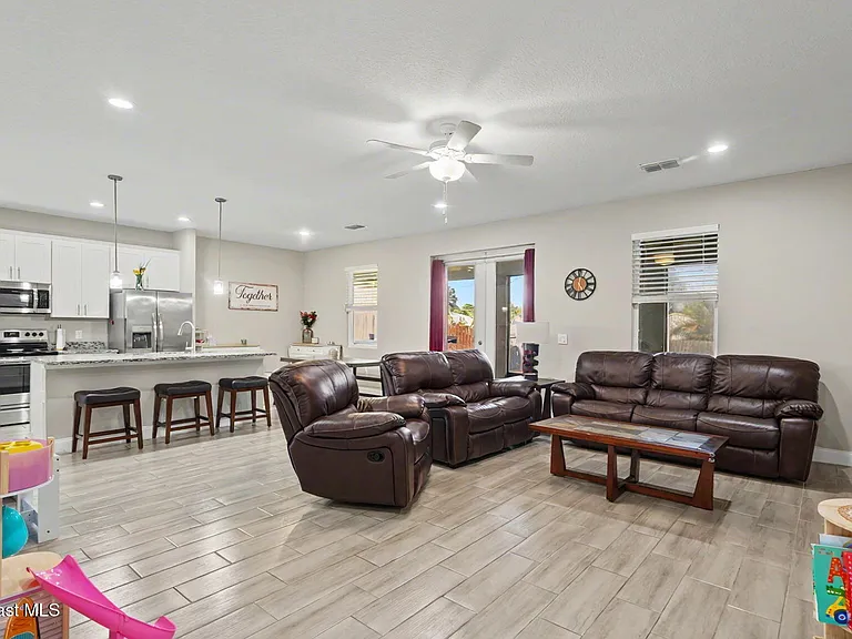 1835 Eugenia Ct NW — Photo 13