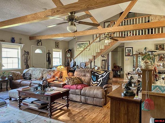 2nd image of 120 Driftwood Dr