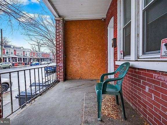 3rd image of 1607 W 4th St