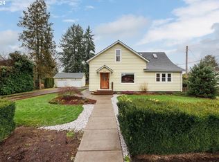 1041 NW Connell Ave, Hillsboro, OR