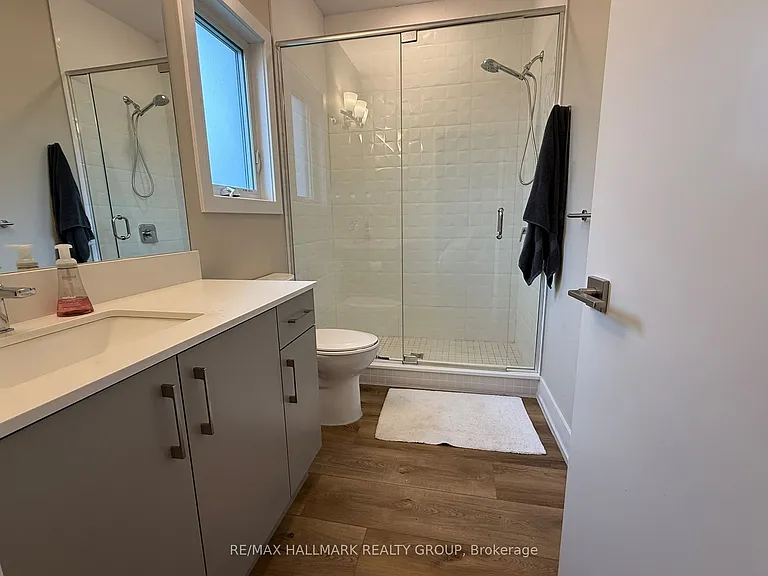 696 Roosevelt Ave #3 — Photo 9