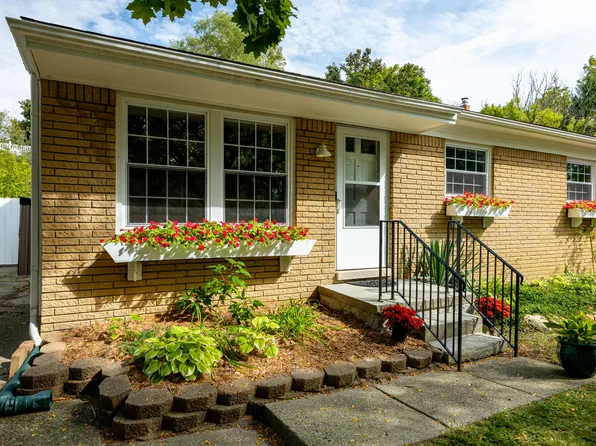 2104 Winewood Ave, Ann Arbor, MI 48103