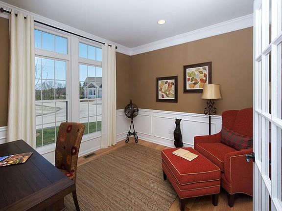 5th image of 116 Skyline Dr #90