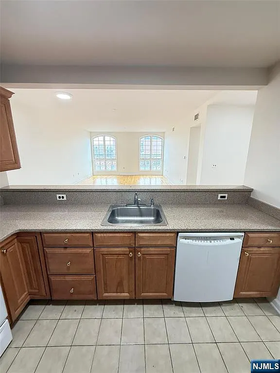 2 bed, 2.0 bath, $3,100 — Photo 4