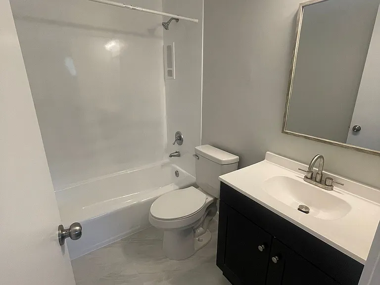 2546 Granada Ave #B — Photo 12