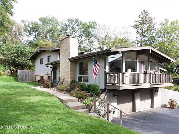 2nd image of 22W516 Birchwood Dr