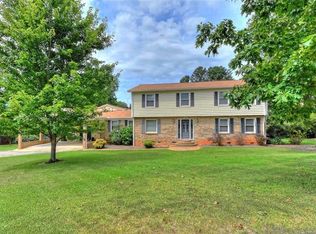 1206 Hawthorne Rd, Lancaster, SC 29720