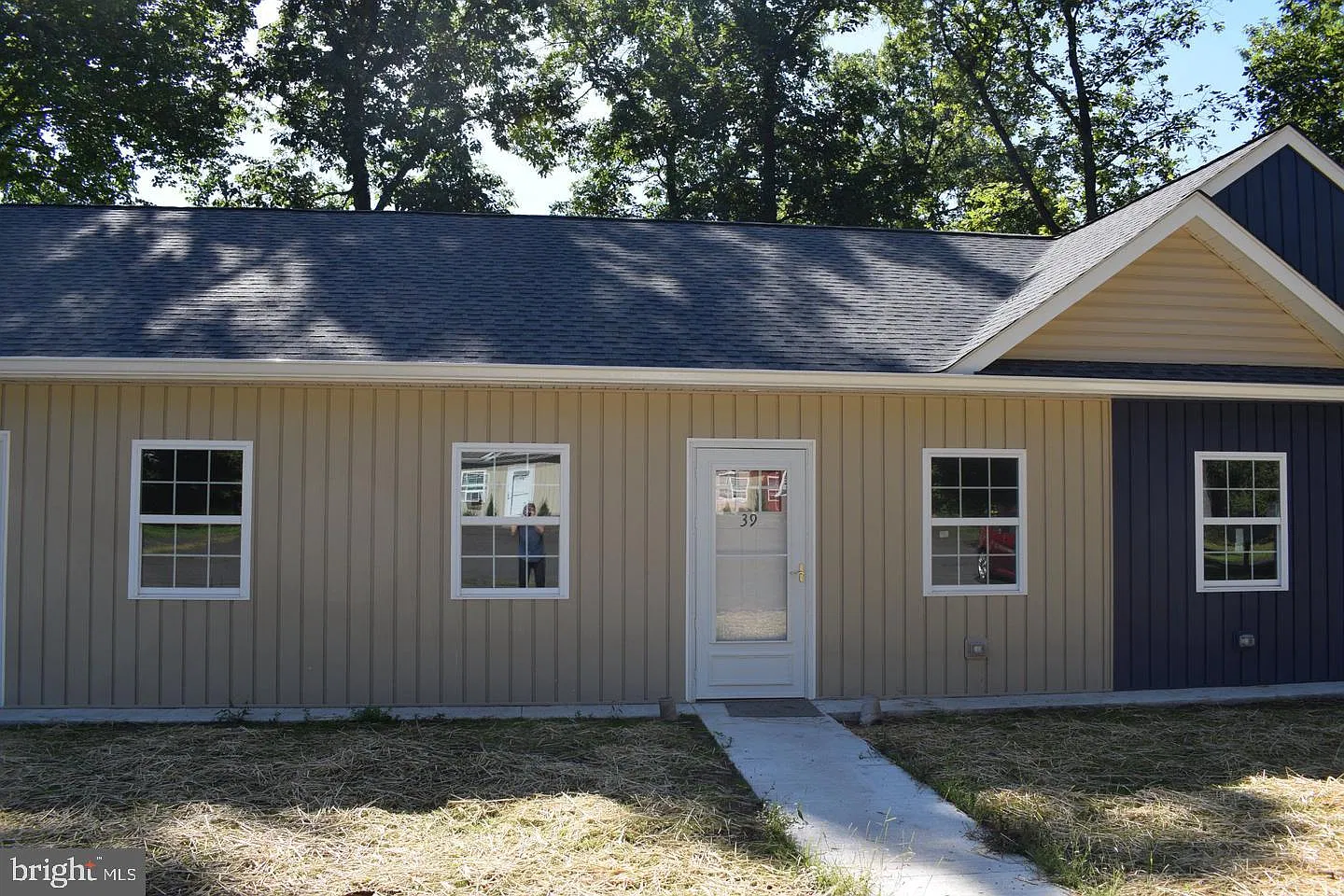 2 bed, 1.0 bath, 720 sqft, $1,475 — Photo 1