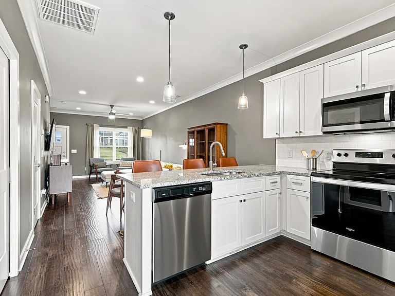 923 Ashland Place Dr — Photo 11