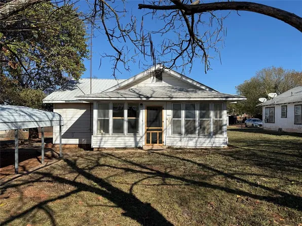 412 E 13th St, Chandler, OK 74834