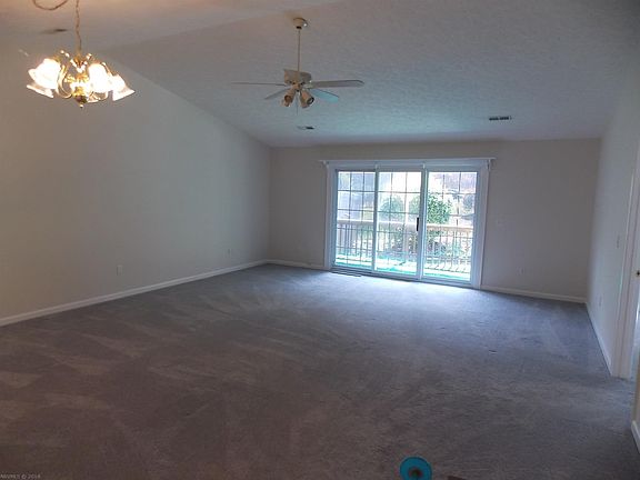 3rd image of 160 Darci Dr SE