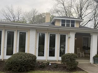 111 W Jennette Ave, Henderson, NC 27536