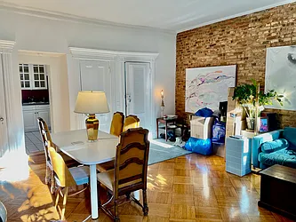 Rented by R New York