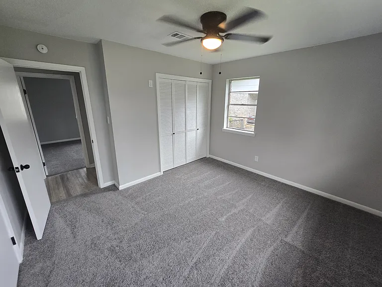 700 Barnes St — Photo 12