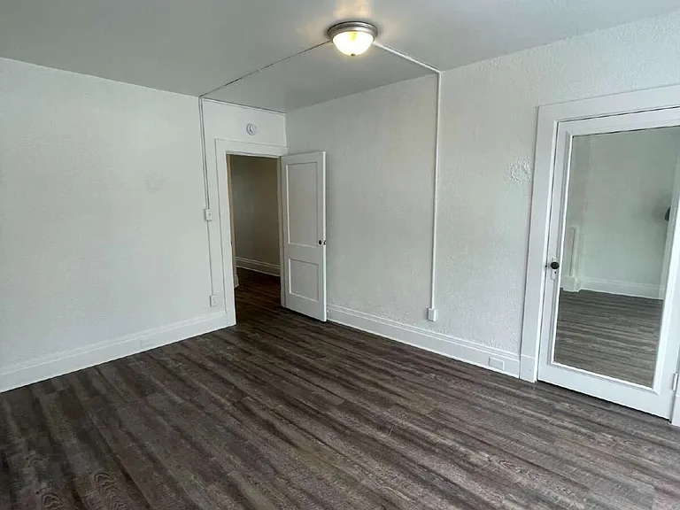 126-136 S Spring Ave #136 — Photo 29