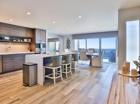 861 Beach Front Dr #B, Solana Beach, CA 92075