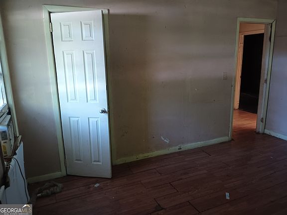 4th image of 1238 Lloyd Dr