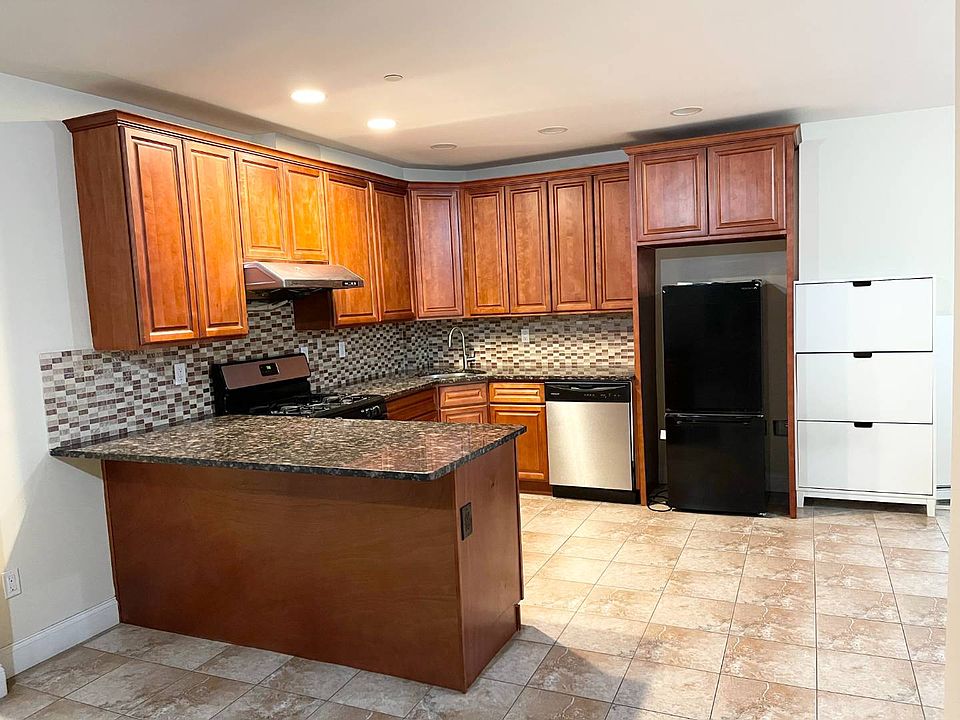 1st image of 2138 Bath Ave Floor 1A-1
