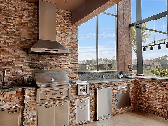 5th image of 8384 Dario Way