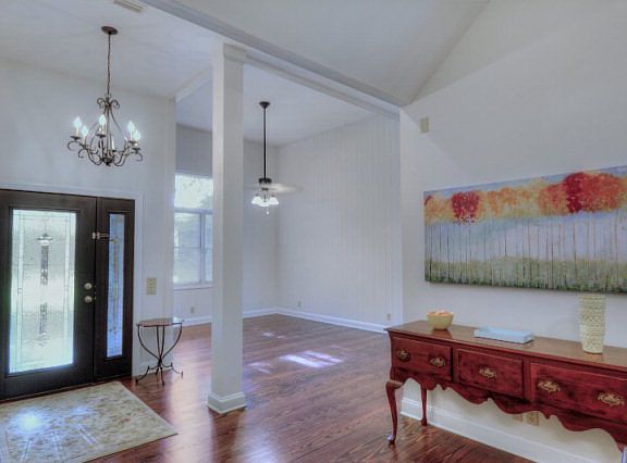 3rd image of 115 Petty Ln