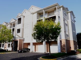 19623 Galway Bay Cir APT 203, Germantown, MD