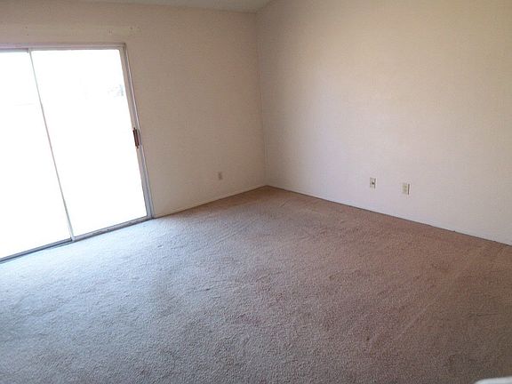 4th image of 14240 La Mirada St