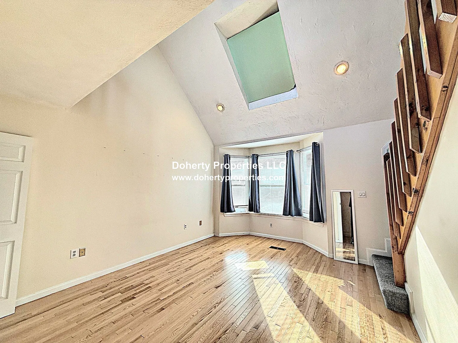 2 bed, 1.5 bath, 1260 sqft, $2,600 — Photo 4