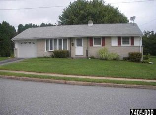 451 Arnold Ln, Hellam, PA 17406