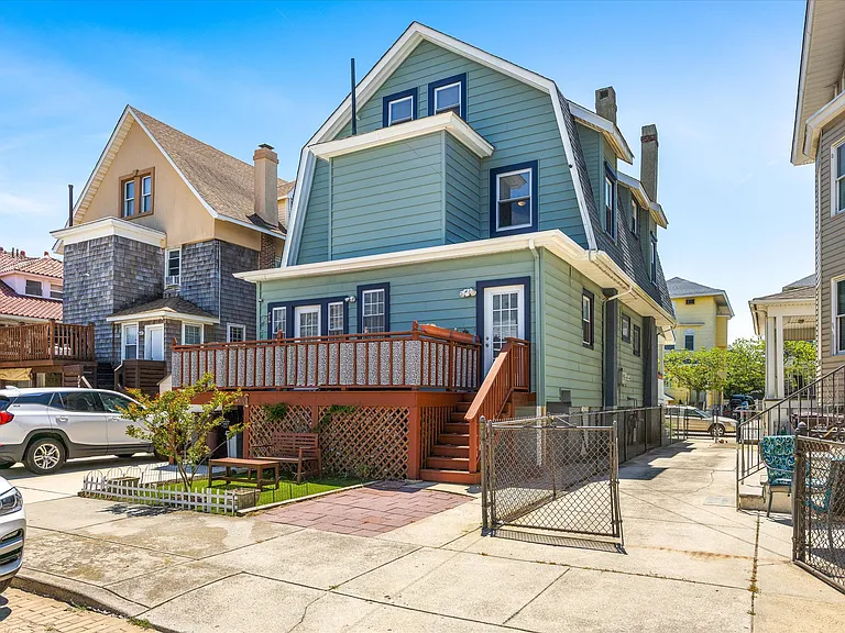 25 S Oakland Ave — Photo 54