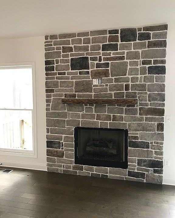 1st image of 1800 Rockford Ln #1